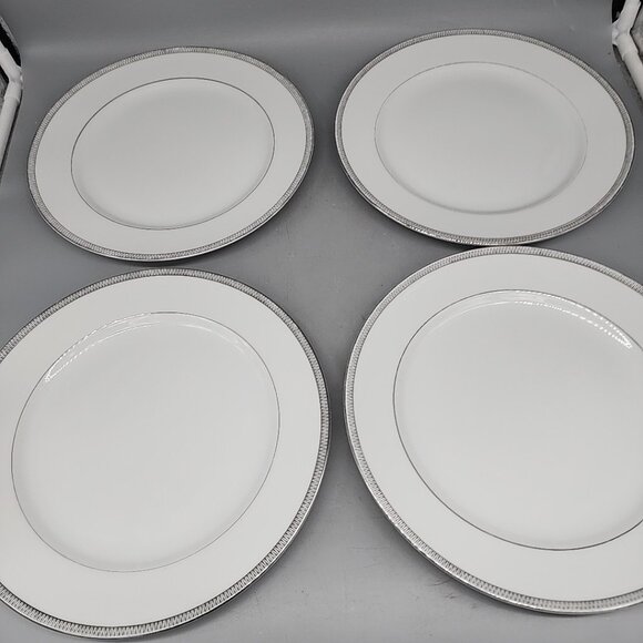 Mikasa 8258 Barclay 10.25" Dinner Plates Set of 4 White Platinum Trim Vintage - Picture 1 of 4